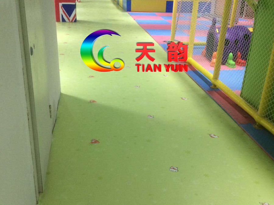 幼儿园塑胶地板、沈阳幼儿园地胶、幼儿园运动地板【沈阳天韵塑胶地板工厂】